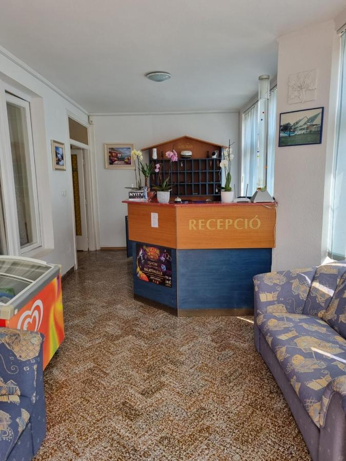 Taban Vendeghaz Balatonlelle Bed & Breakfast ภายนอก รูปภาพ