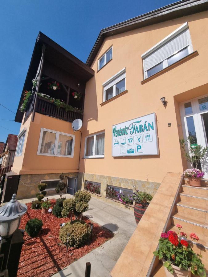 Taban Vendeghaz Balatonlelle Bed & Breakfast ภายนอก รูปภาพ