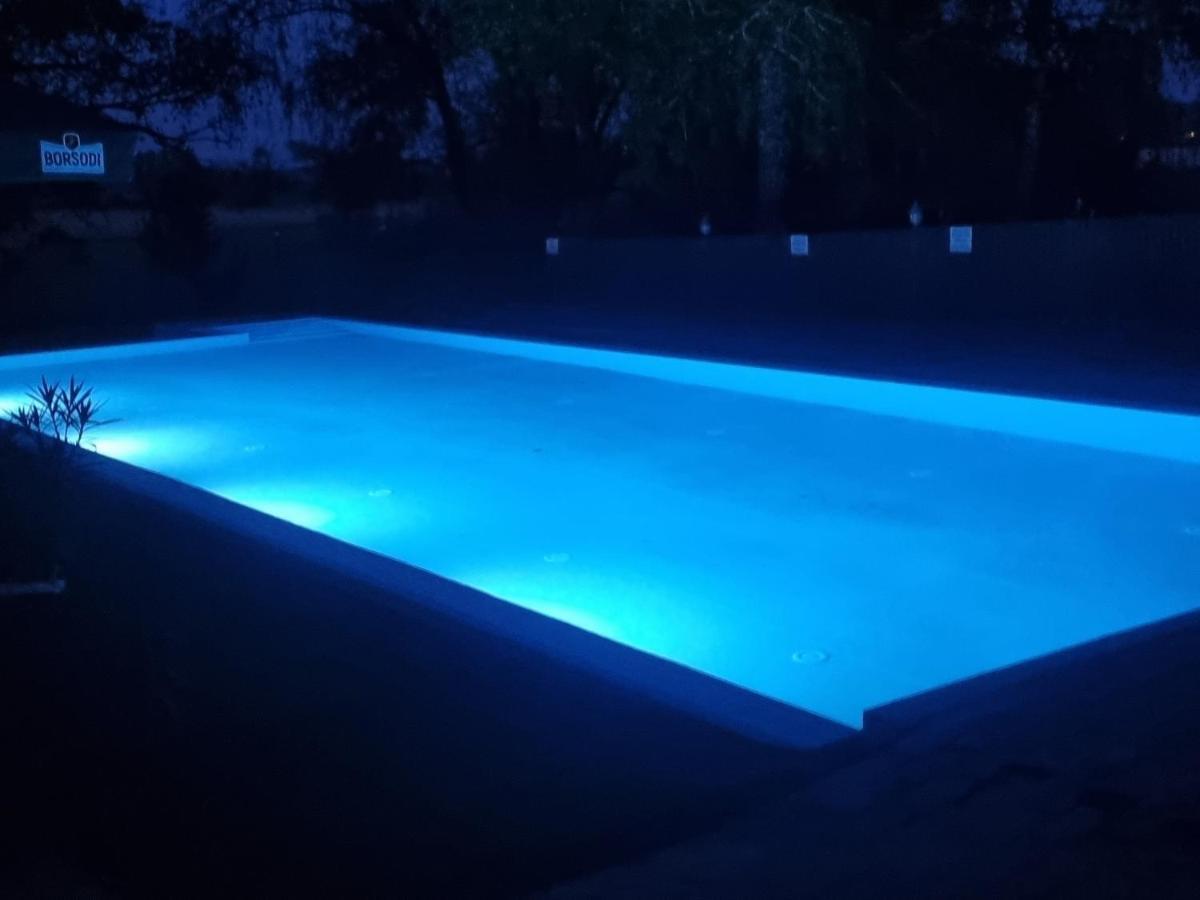 Taban Vendeghaz Balatonlelle Bed & Breakfast ภายนอก รูปภาพ